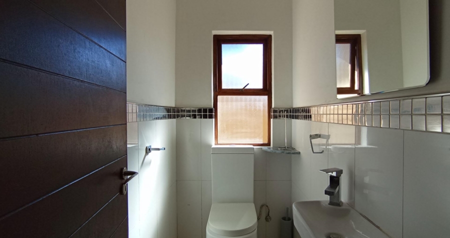 5 Bedroom Property for Sale in Pecanwood Estate North West